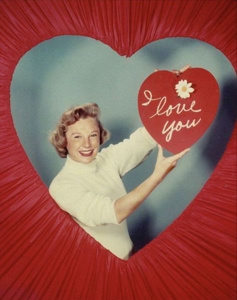 June Allyson, Vday Cards, Photography Themes, Vintage Valentine Cards, T Shirts Design, Valentines Art, Retro Valentines, My Funny Valentine, Valentine Photo