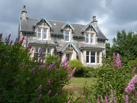 The Pervin home Scottish Home Exterior, Comfy Cozy Home, Scottish House, Scottish Homes, Great Scott, Travel Scotland, Bonnie Scotland, Dream Future, Dream Place