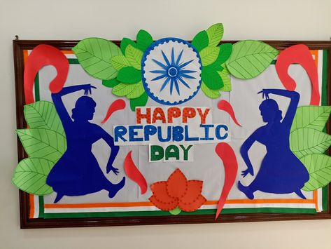 Republic Day Board Decoration, Republic Day Board Decoration Ideas, Decoration Ideas For School, Board Decoration Ideas, Independence Day Activities, January Decorations, Independence Day Drawing, Chalkboard Wall Art, Soft Board