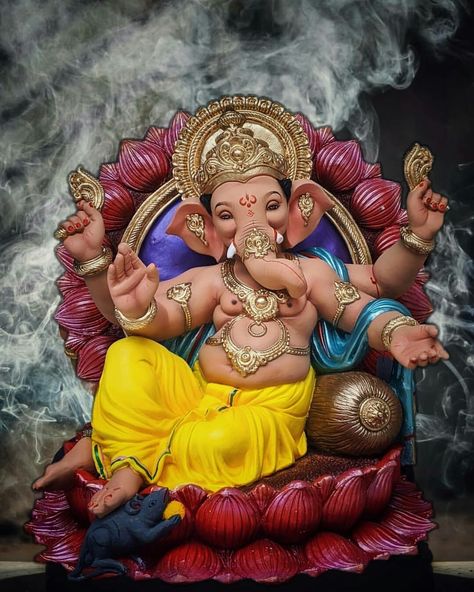 Devotional Photos, Ganesh Pic, Ganpati Murti, Bal Ganesh, गणेश जी, Vj Collection, Photos Of Ganesha, Ganesh Murti, Morning Massage