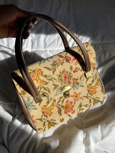 Purse
Vintage
Floral 
Gold hardware 70s Purse, Aesthetic Purse, Everyday Bag Essentials, Flower Purses, Retro Purse, Aesthetic Bags, Pattern Purse, Floral Handbags, Floral Purse