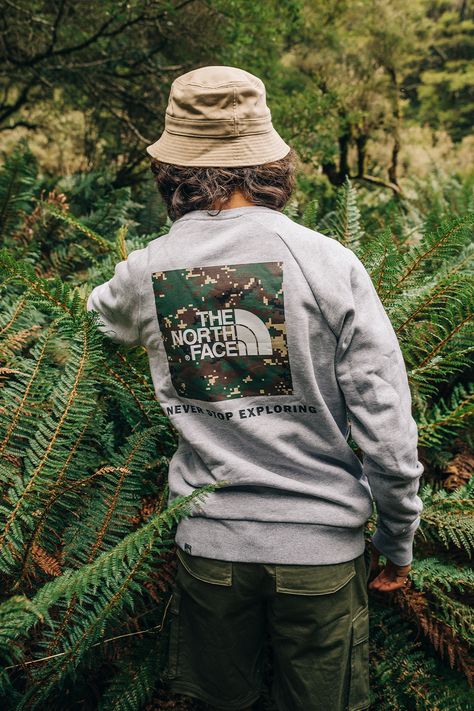 Camping Photoshoot, Tops And Bottoms, Hoodies Men Pullover, Outdoor Photoshoot, Photoshoot Concept, Clothing Photography, Family Fashion, Branding Photoshoot, Outdoor Outfit