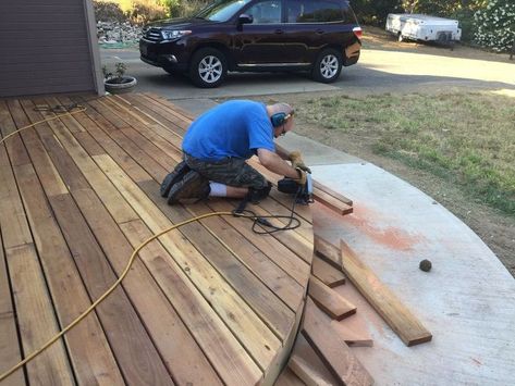 Building A Floating Deck, Curved Deck, Deck Diy, Curved Pergola, Pergola Diy, Floating Deck, Pergola Lighting, Pergola Attached To House, Pergola Design