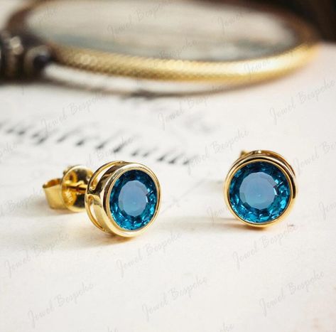 Sapphire Earring, Unique Studs, Earring Minimalist, Stud Earrings Unique, Stone Ocean, Teal Sapphire, Gifts For Mother, Earring Handmade, Sapphire Color