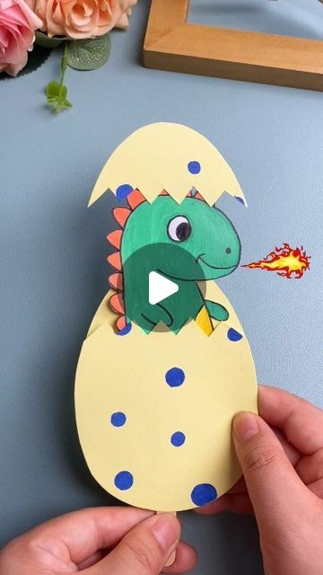 3d Dinosaur Paper Craft, Dino Egg Craft, Dinosaur Arts And Crafts Preschool, Dinosaur Art And Craft, Dinosaur Cards Handmade, Dinosaur Egg Craft, Dinosaur Paper Craft, Dinosaur Crafts For Kids, Dinosaur Hatching