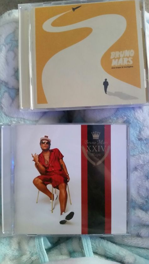 Bruno Mars Cd, Bruno Mars Album, Physical Media, Christmas Inspo, Record Players, Bruno Mars, Cd Player, Gift List, Christmas Wishlist