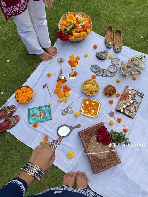 Indian Picnic Aesthetic, Aesthetic Desi Photoshoot, Desi Picnic Aesthetic Ideas, Desi Coquette Core, Desi Picnic, Desi Core Aesthetic, Indian Picnic, Desi Birthday, Cottage Core Picnic