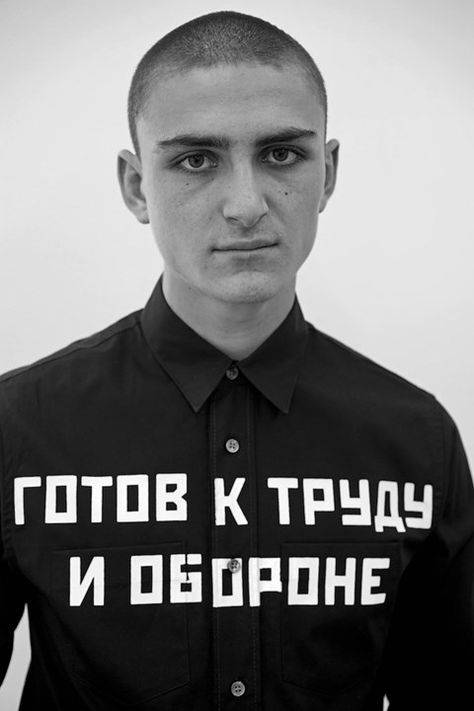 Tommy Clothes, Soviet Fashion, Gosha Rubchinskiy, Mens Fashion Week, Russian Fashion, Men's Tops, Streetwear Tshirt, Music Art, Streetwear Fashion