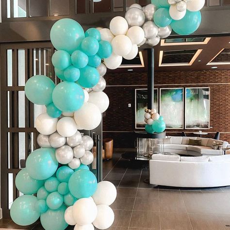 Teal Balloons, Backdrop Birthday, Silver Balloon, Blue Backdrop, Metallic Balloons, Balloon Stands, Green Balloon, Large Balloons, Balloon Backdrop