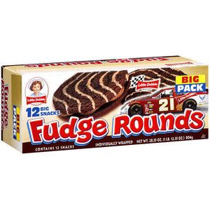 Little Debbie: Individually Wrapped Fudge Rounds Fudge Rounds, Little Debbie Snack Cakes, Debbie Snacks, Big Snacks, Cakes For Sale, Snack Cakes, Little Debbie, Filled Cookies, Grocery Foods