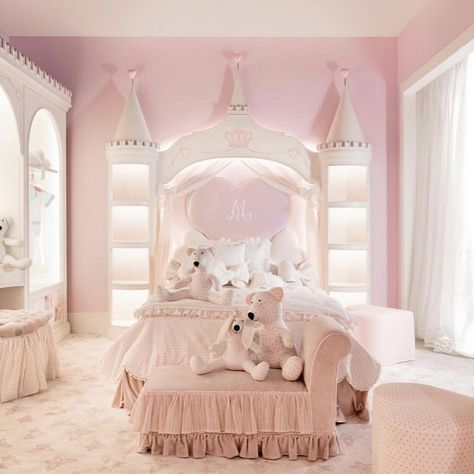 6,064 Likes, 103 Comments - Interior Design | Kids Decor (@decor_for_kids) on Instagram: “A princess sanctuary with the prettiest details🎀Credit to @empires_design” Dr Room, Princess Bedrooms, Castle Bed, Kids Interior Design, Baby Boy Bedroom, Princess Bedroom, Kids Bedroom Designs, Princess Room, Girl Bedroom Designs