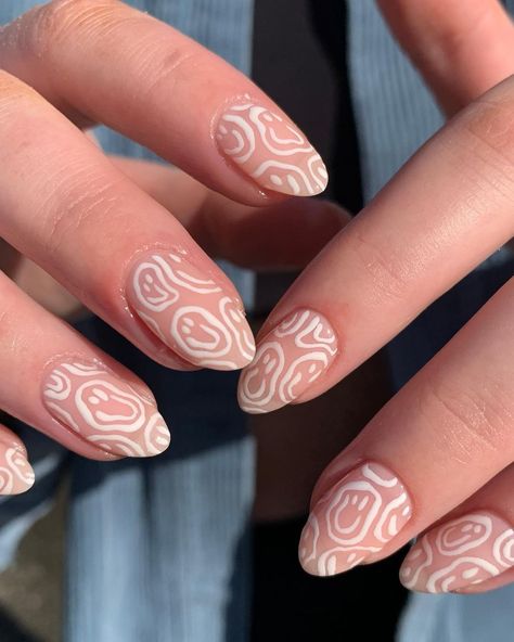 ❤️‍🔥 SWEET AS HELL ❤️‍🔥 on Instagram: “Melted smileys looking beautiful in the 🌞 Using @brillbirduk white liner gel & @the_gelbottle_inc Teddy BIAB, Silk & Extreme Shine…” Melting Smiley Face Nails, Teddy Biab, Smiley Nails, Disney Acrylic Nails, Sweet Nails, Boho Nails, White Liner, Hello Nails, Hippie Nails