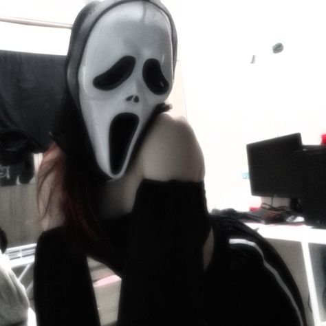 Aesthetic Halloween Pfp, Halloween Rave Outfits, Brown Hair Female, Halloween Rave, Cybergoth Anime, Ghostface Scream, Female Character Concept, Ghost Face, Ghost Faces