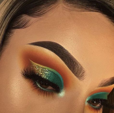 Sagittarius Energy, Teknik Makeup, Holiday Eye, Maquillage Yeux Cut Crease, Makeup Cantik, Eyeshadow Ideas, Makeup Sephora, Orange Makeup, Makeup 101