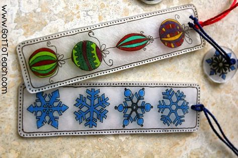 Shrinky Dink Bookmark, Diy Shrinky Dink, Winter Hobbies, Peppermint Christmas Decorations, Shrinks Dink, Diy Shrink Plastic Jewelry, Diy Shrink Plastic, Shrinky Dink Crafts, Shrinky Dink Jewelry