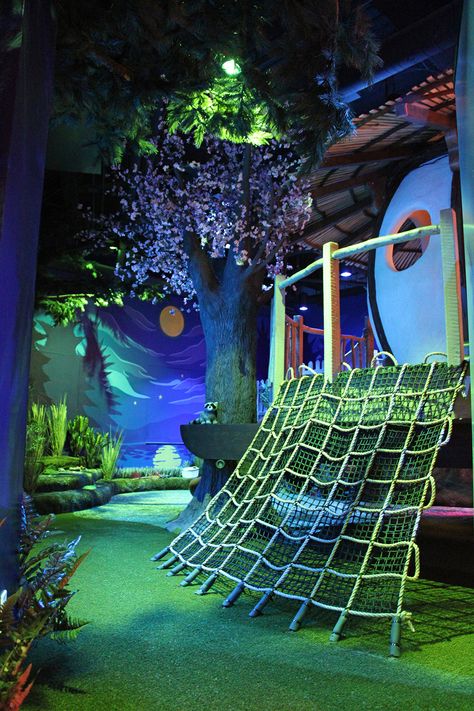 Treehouse-Back-Climb-0556-4x6 Enchanted Forest Playground, Treehouse Playground, Emirates Mall, Mobile Exhibition, Kids Clubhouse, Indoor Playground Design, Indoor Play Places, Clubhouse Design, Play Cafe