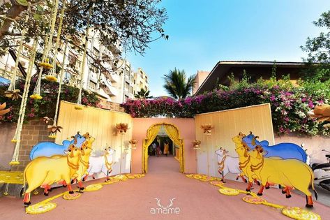 Entry Walkway, Pichwai Cow, Krishna Birthday, Stage Backdrops, Indian Wedding Decorations Receptions, Gate Decoration, Diy Floral Decor, Entry Gate, Wedding Entrance Decor