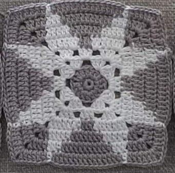 Never have seen a granny square like this and I would love to have a pattern for it I am no good at drawing one out Crochet Quilt Pattern, Crochet Pot Holders Free Pattern, Crochet Blanket Stitch Pattern, Crochet Granny Square Tutorial, Crochet Border Patterns, Crochet Mat, Crochet Motif Patterns, Crochet Lace Edging, Crochet Triangle