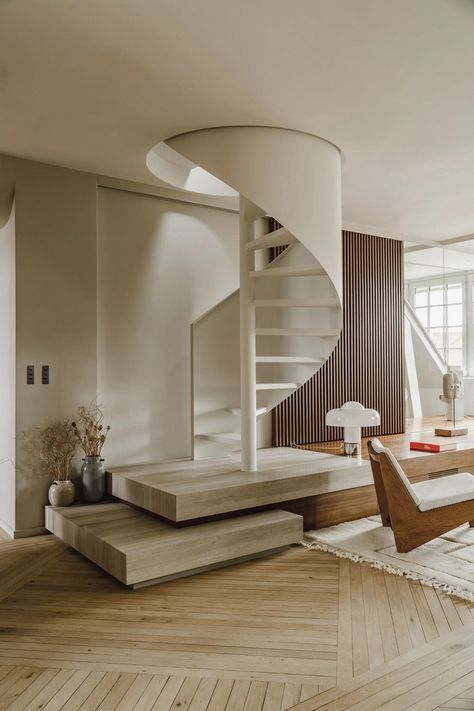 Spiral Stairs Design, Escalier Design, Attic Apartment, Spiral Stairs, Interior Stairs, Modern Loft, Loft Apartment, Design Del Prodotto, Spiral Staircase