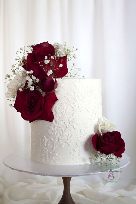 Red Rose Wedding Cake, Henna Cake, Red Velvet Wedding Cake, Wedding Cake Simple Elegant, Buttercream Wedding Cakes, Classy Birthday, 4 Tier Wedding Cake, Boho Wedding Cake, Floral Cake Topper