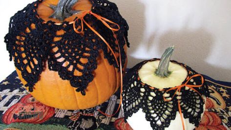 Pumpkin Doily, Crochet A Pumpkin, Pineapple Pumpkin, Crocheting Tutorials, Crochet Halloween Decorations, Doilies Crochet, Crochet Autumn, Crochet Pour Halloween, Holidays Crafts