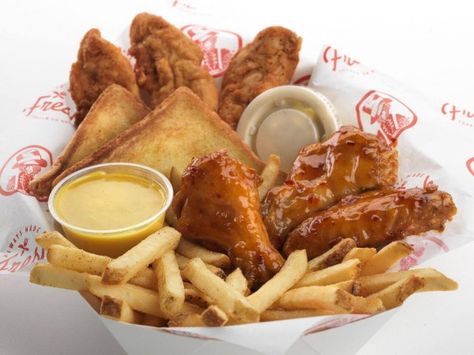 Chicken tenders and Texas toast. What's not to love? Slim Chickens is finally ready to open in Sioux Falls on July 24, 2017! Slim Chickens Restaurant, Slim Chickens, Free Food Coupons, Fast Chicken Recipes, Fast Casual Restaurant, Texas Toast, Casual Restaurants, Fast Casual, Sushi Restaurants