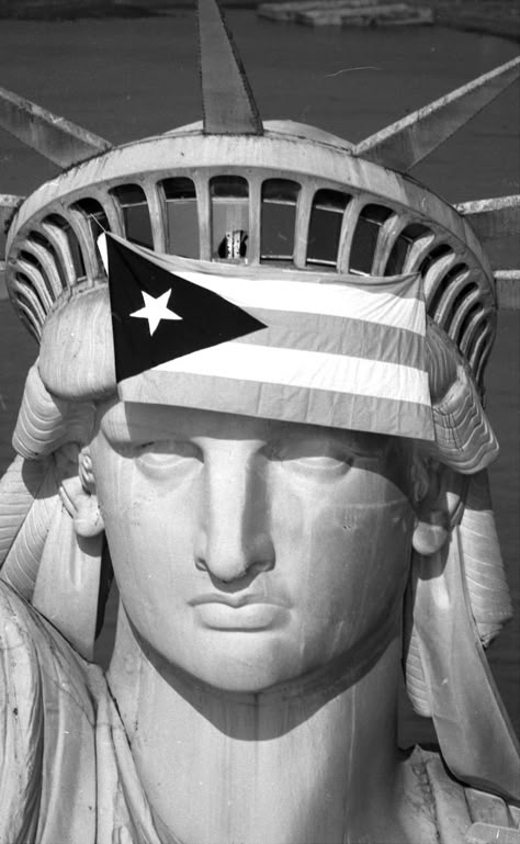 How “Que Bonita Bandera” Became a Revolutionary Puerto Rican Anthem | Red Bull Music Academy Daily Puerto Rican Artwork, Puerto Rican Art, Jose Marti, Puerto Rico Trip, Boricua Recipes, Puerto Rico History, Puerto Rico Art, Puerto Rico Flag, Vintage Tropical