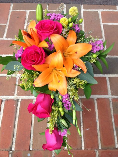 Orange Floral Arrangements, Tropical Bridal Bouquet, Orange Bridal Bouquet, Tropical Wedding Bouquets, Prom Bouquet, Orange Bouquets, Bridal Bouquet Pink, Ikebana Flower Arrangement, Wedding Bouquets Pink