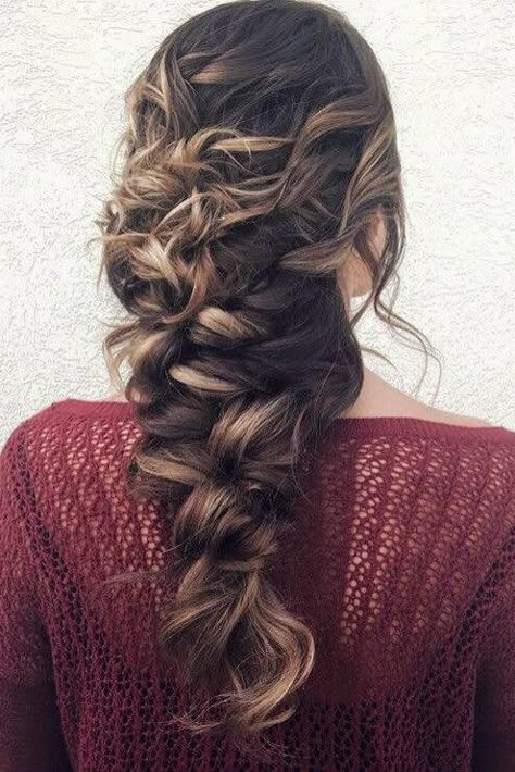 Beautiful Mermaid Braid Hairstyle by @hairandmakeupbysteph ❤ Click for a tutorial on this look, and be sure to tag your recreations with us using the hashtag ‪#‎luxyhair‬, we’d love to see and share! Photo by: https://www.instagram.com/p/8VkK2qnHj7/?taken-by=hairandmakeupbysteph Mermaid Braid Wedding Hair, Braid Wedding Hair, Mermaid Braids, Romantic Bridal Hair, Braid Wedding, Mermaid Braid, Hairstyles Braid, Luxy Hair, Fishtail Braid