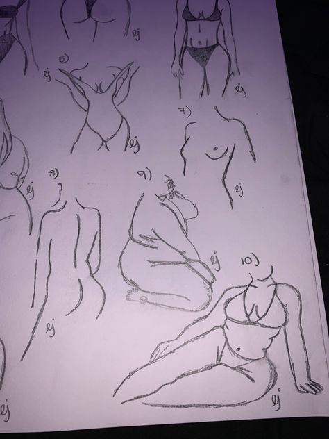 Bodies To Sketch, Chunky Body Drawing, Painting Woman Body Shape, Line Art Body Shape, Different Body Types Drawing, Drawing Ideas Line Art, Womens Body Drawing, Thick Body Drawing, Thighs Drawing