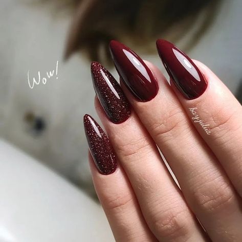 Bordo Nails Design, Wine Red Nails Acrylic, Wine Nails Designs Burgundy, Dark Elegant Nails, Christmas Nails Burgundy, Wine Nails Designs, Bordo Nails, Bordeaux Nails, Red Wine Nails