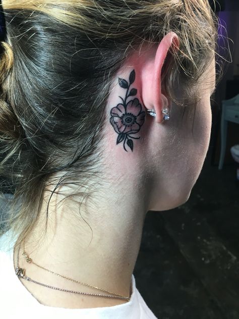 New tattoo. Poppy behind the ear Coverup Tattoo Behind Ear, Cover Up Tattoos Behind Ear, Behind Ear Tattoo Cover Up, Behind The Ear Cover Up Tattoo, Behind The Ear Flower Tattoo, Ear Neck Tattoo, Flower Tattoo Ear, Tatto Designs, Tattoo Ear