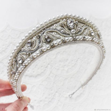 Wedding Headdress, Fairytale Fashion, Headpiece Jewelry, Diamond Tiara, Trendy Sewing, Crystal Tiaras, Handmade Beaded Jewelry, Bridal Tiara, Tiaras And Crowns