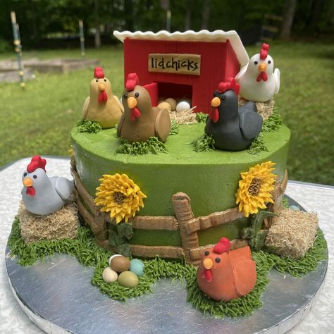 Chicken Bday Cake, Birthday Cake With Chickens, Chicken Cakes Birthday Ideas, Chicken Birthday Cake Ideas, Chicken Coop Cake, Chicken Themed Birthday Cake, Chicken Smash Cake, Farm Birthday Cake Ideas, Cake Chicken Design