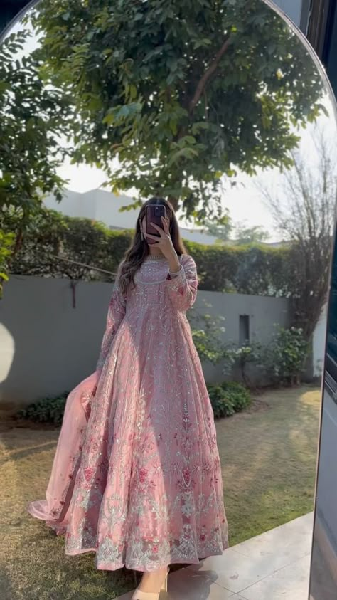 Pink Dress Pakistani Style, Normal Dress Simple Casual Outfits, Frock Fashion Pakistani, Couple Photoshoot Outfits, Trending Summer Nails, Marriage Dress, Desi Fits, Wedding Party Outfits, Asian Bridal Dresses