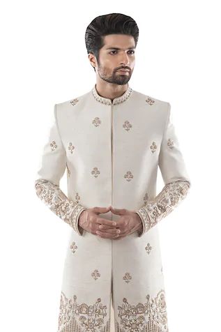 Sherwani White Groom, White Kurta Men, Blazer For Men Wedding, Bandhgala For Men, Indian Groom Dress, Wedding Makeover, Men's Closet, Sherwani For Men Wedding, Embroidered Sherwani