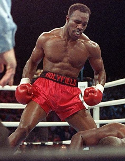 Boxing Poses, Evander Holyfield, Mighty Mike, Black Dynamite, Boxing Images, American Athletes, Boxing Posters, Title Boxing, Boxing History