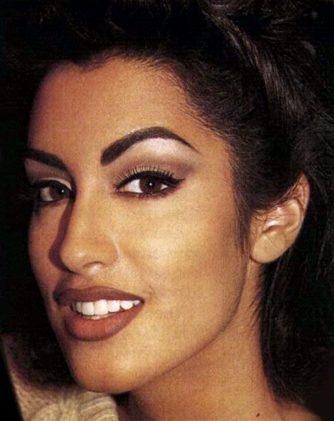 Yasmeen Ghauri 90’s Makeup Looks, 1990s Makeup, 90’s Makeup, 90s Makeup Look, Yasmeen Ghauri, 90s Glam, 90s Makeup, Models 90s, Fashion 90s