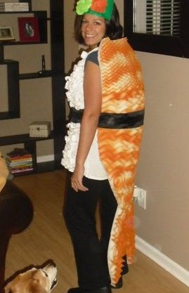 DIY Sushi costume! Sushi Halloween Costume, Shrimp Nigiri, Sushi Halloween, Sushi Funny, Sushi Costume, Diy Sushi, Pumpkin Eater, Green Halloween, Nigiri Sushi