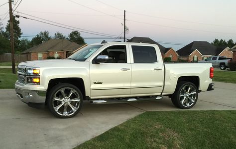 2015 Pearl White LTZ Silverado on 24" Wheels Silverado Ltz, Chevy Trucks Silverado, Like A Rock, Chevy Truck, Chevy Silverado, Chevy Trucks, Muscle Cars, Pearl White, Dream Life