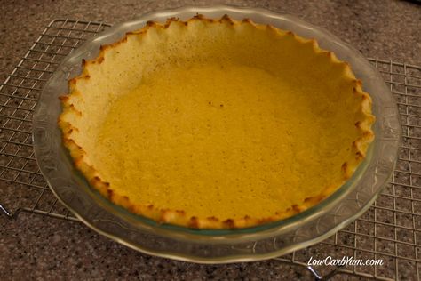 low carb coconut flour pie crust Sugar Free Coconut Cream Pie, Easy Coconut Cream Pie, Keto Pie Crust, Coconut Flour Pie Crust, Keto Pies, Coconut Cream Pie Easy, Sugar Free Pie, Keto Pie, Coconut Cream Pie Recipes