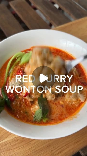 Red Thai Curry Vegetarian, Wontons Soup, Curry Wonton Soup, Curry Wonton, Soup Curry, Vegetarian Meal Plan, Healthy Food Inspiration, Vegetarian Meal, Glutenfree Dairyfree