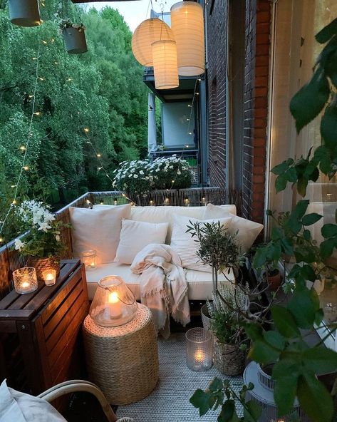 Balcon Mic, Chill Out, Balkon Decor, Balcony Design Ideas, Home Balcony, Small Balcony Design, Balkon Design, Outdoor Balcony, Apartment Patio