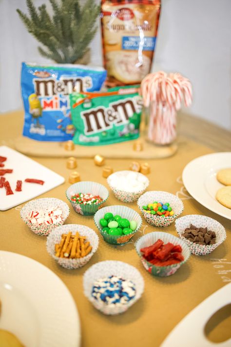 How to Host a Fun Holiday Cookie Decorating Party for Kids Gingerbread Cookie Decorating Party, Kids Christmas Cookie Decorating Party, Cookie Decorating Party Ideas, Sugar Cookie Decorating Party, Cookie Decorating Party For Kids, Christmas Cookie Decorating Party, Holiday Cookie Decorating, Cookie Decorating Station, Christmas Cookie Decorating