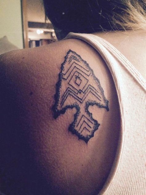 Arrowhead tattoo Aztec Symbols And Meanings, Tattoo Meaningful Symbols, Tattoo Ideas Girl, Back Tattoos Men, Traditional Japanese Sleeve, Tattoo Angel Wings, Tattoos On Women, Japanese Sleeve Tattoo, Tattoo Ideas And Meanings