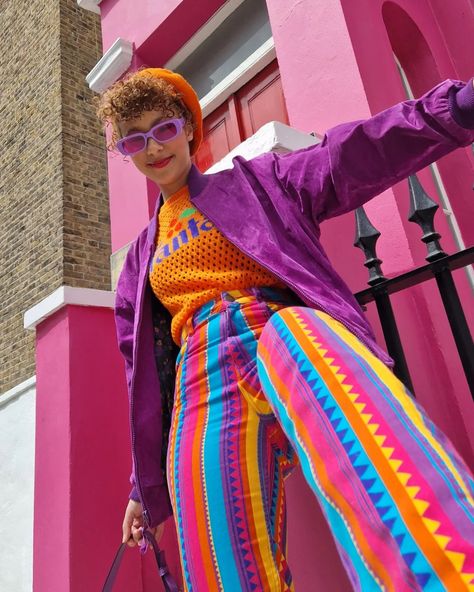 Couldn't believe how well my kicks paired with my @jahooli_ jeans... so naturally, it had to be documented 🤭💜🧡 *some pr tagged #dopaminedressing #sneakerhead #colourfulfashion #colourfuloutfits #sustainablefashion #vintedfinds #colorfulwardrobe #springoutfit #springstyle Rainbow Jeans, Colorful Wardrobe, Abstract Fashion, Dopamine Dressing, Midsize Outfits, Bright Fashion, Funky Fashion, Fashion Fits, Colourful Outfits