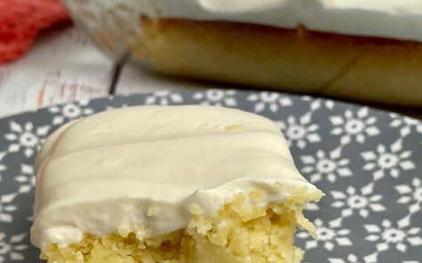 You searched for Cake - Country Girl Cookin Moist Pineapple Cake Recipe, Moist Pineapple Cake, Easiest Pineapple Cake Recipe, Easy Pineapple Cake, Dolce Poche Calorie, Poke Cake Lemon, Pineapple Cake Recipe, Bread Soft, Thm Desserts