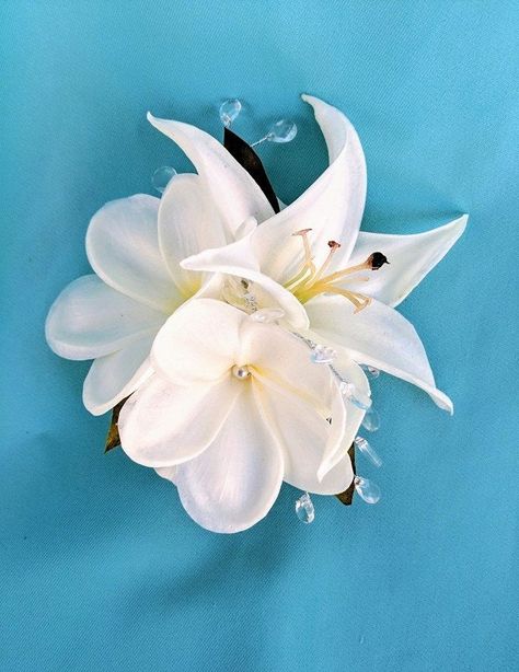 Flower Hair Pieces, Plumeria Flowers, Hair Comb Accessories, Hair Flowers, White Lily, Real Touch Flowers, Bridal Hair Flowers, Hawaiian Wedding, White Wedding Flowers