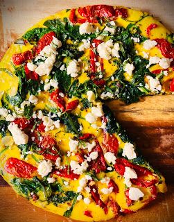 Egg Casserole Recipes Healthy, Healthy Egg Casserole, Spinach Egg Casserole, Frittata Recipes Breakfast, Breakfast Challenge, Spinach Frittata Recipes, Tomato Frittata, Tomato And Feta, Tomato Breakfast