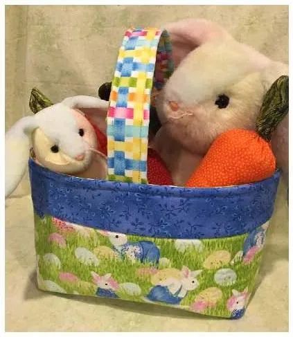 6 Free DIY Quilted Basket Patterns Great for Easter Goodie Bags and Decorations Sewing Easter Baskets Free Pattern, Quilted Easter Baskets Free Pattern, Diy Quilted Basket, Fabric Easter Basket Pattern, Quilted Easter Baskets, Free Quilt Patterns For Beginners, Quilt Patterns For Beginners, Quilted Basket, Easter Goodie Bags